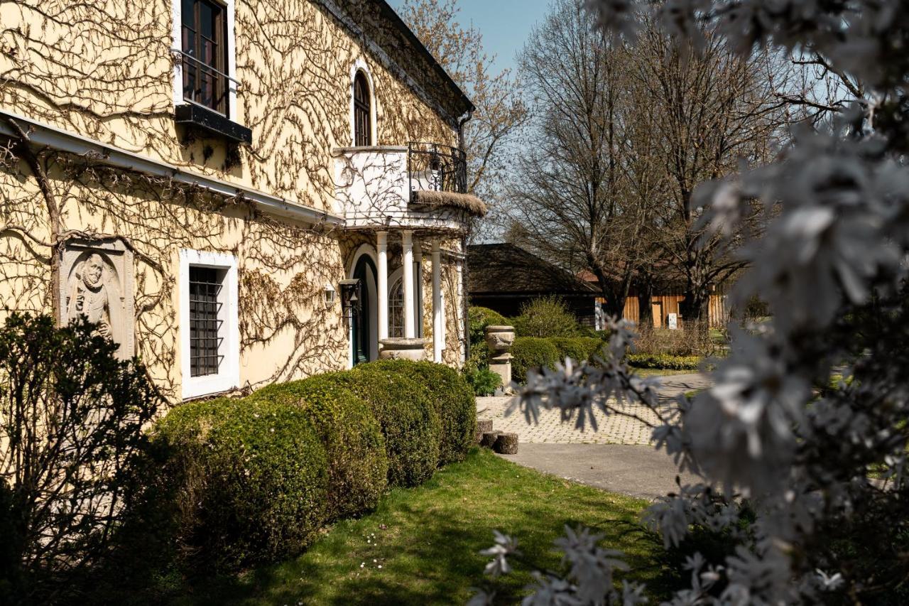 Gaestehaus Golf Club Gut Murstaetten Lebring Exterior foto